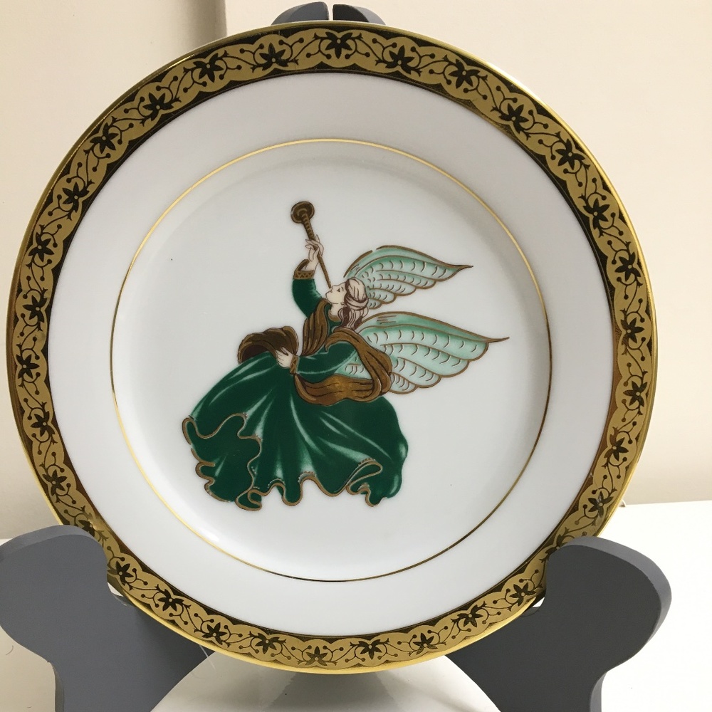 Muirfield Celebrity Handed Painted plate